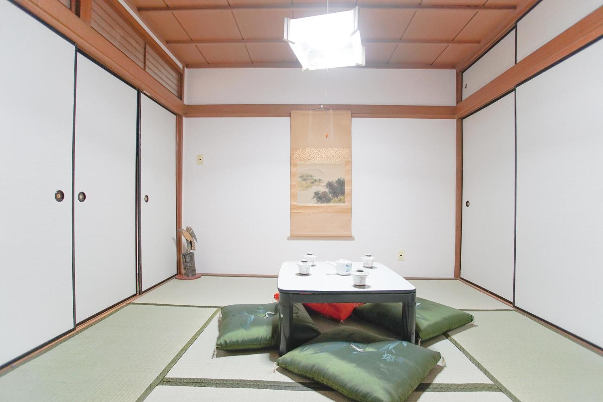 Yoshidoku Inn - Domome1 Осака Экстерьер фото